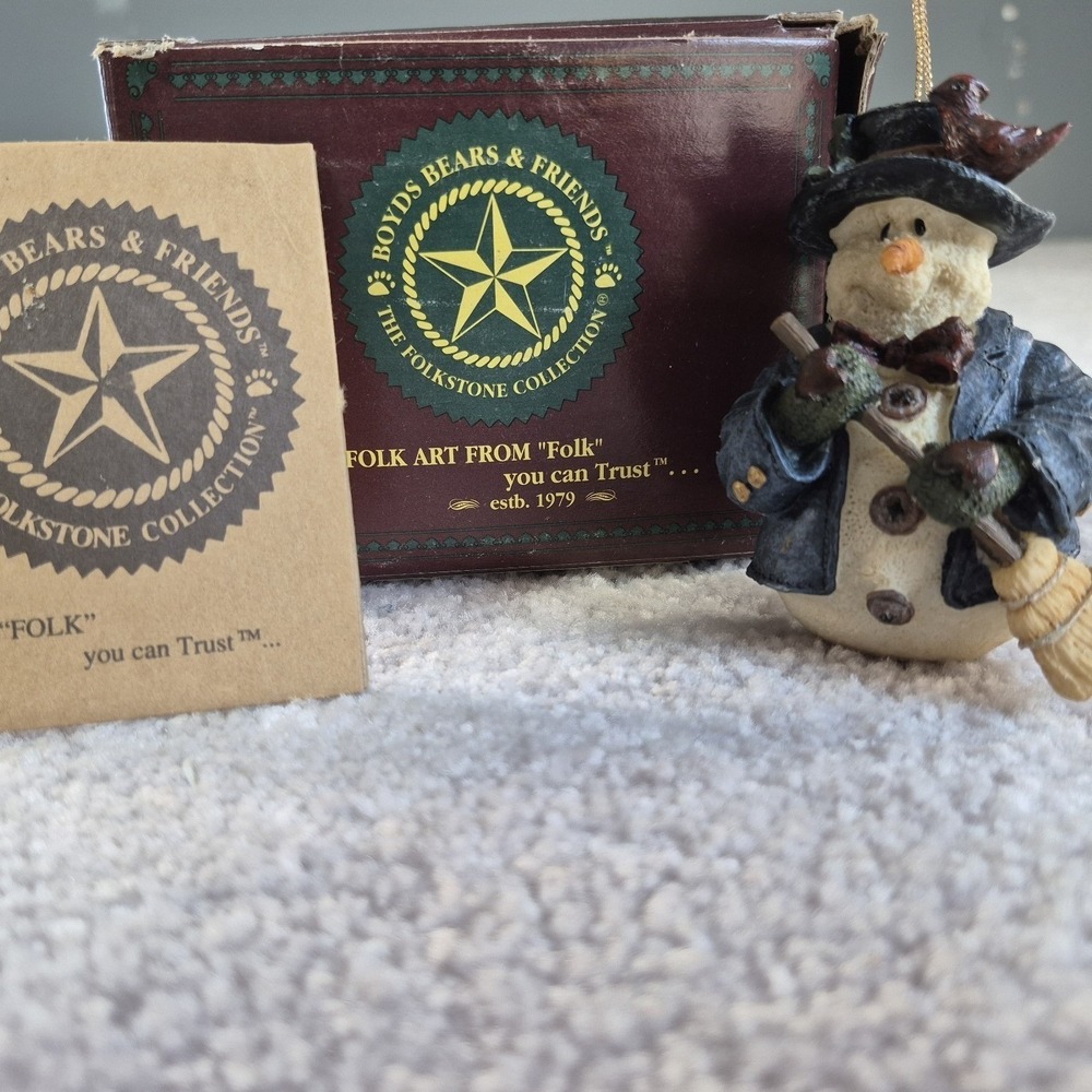 Boyds Bears & Friends: Willie With Broom Folkstone Snowman Ornament Christmas